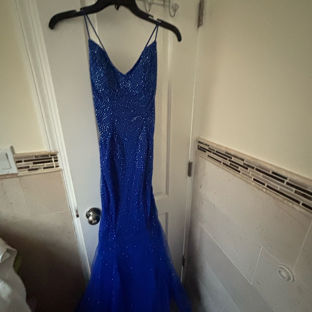 Elegant Blue Evening Gown